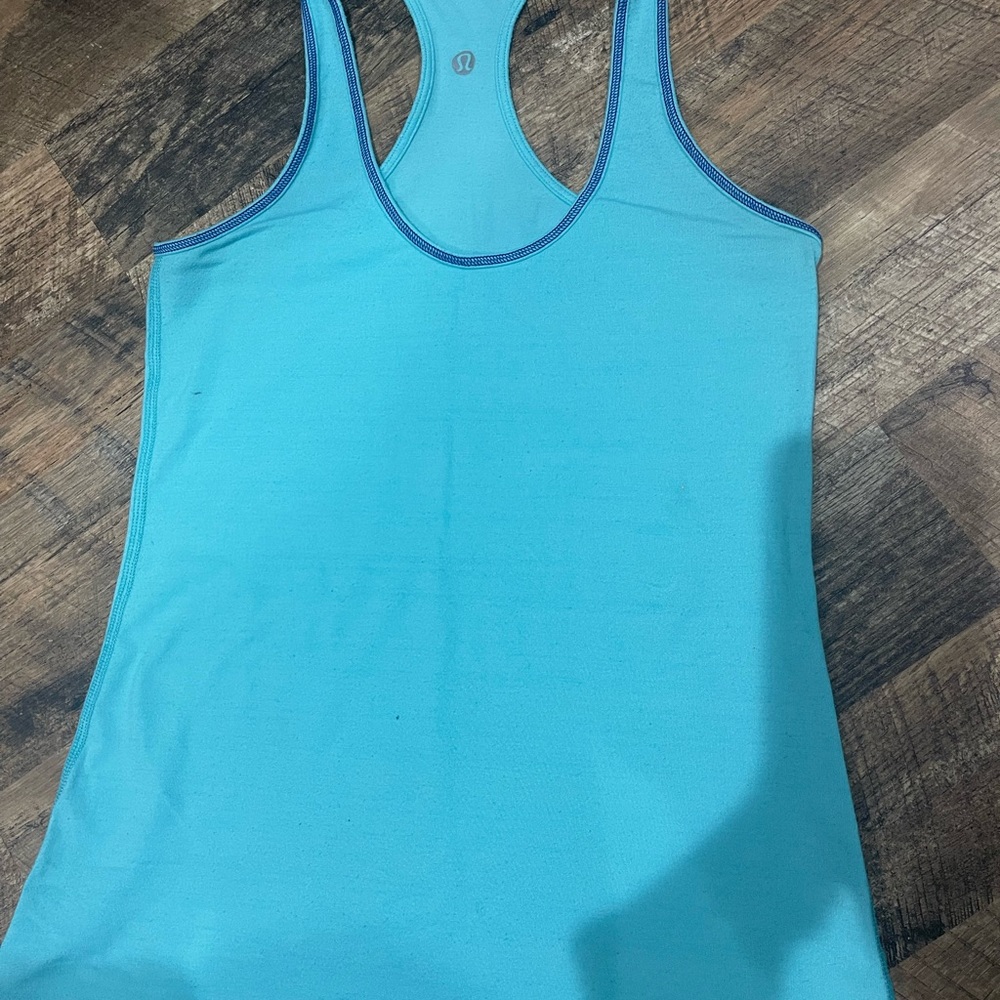 2 Lululemon reversible tank tops! - Picture 7 of 7